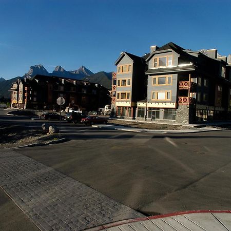 Apartment 407, Contemporary Decor Canmore Exteriér fotografie