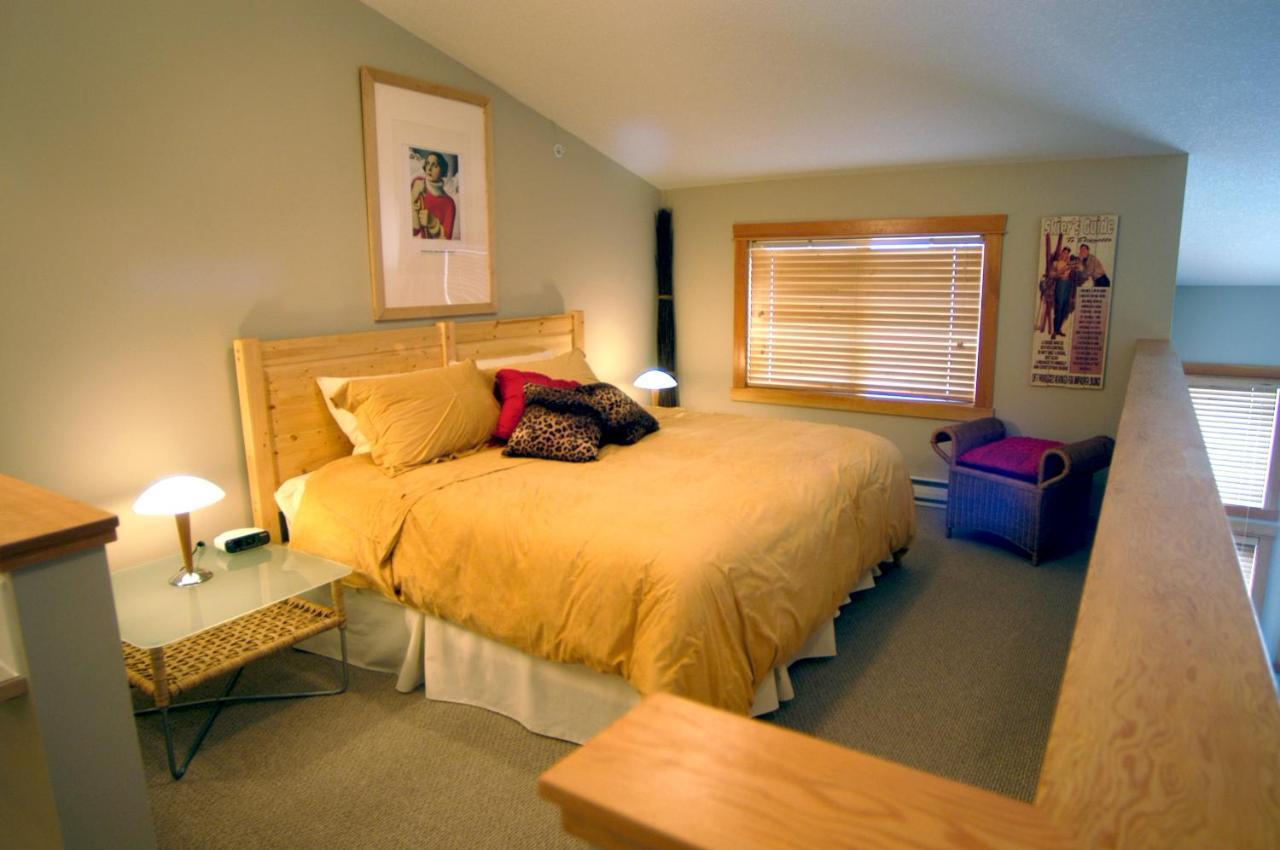Apartment 407, Contemporary Decor Canmore Exteriér fotografie